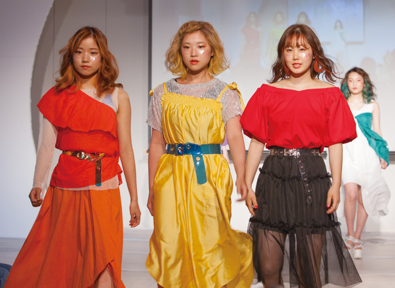ヘアメイクライブ