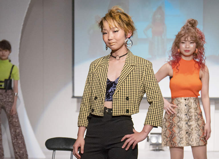 ヘアメイクライブ
